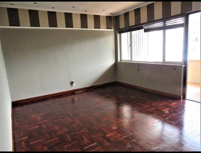 2 BEDROOM APARTMENT TO LET IN STRAND NORTH